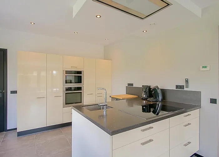 Holiday home Zeevonk - Aan Zee *