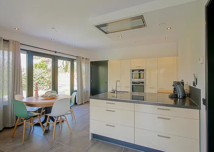 Holiday home Zeevonk - Aan Zee *